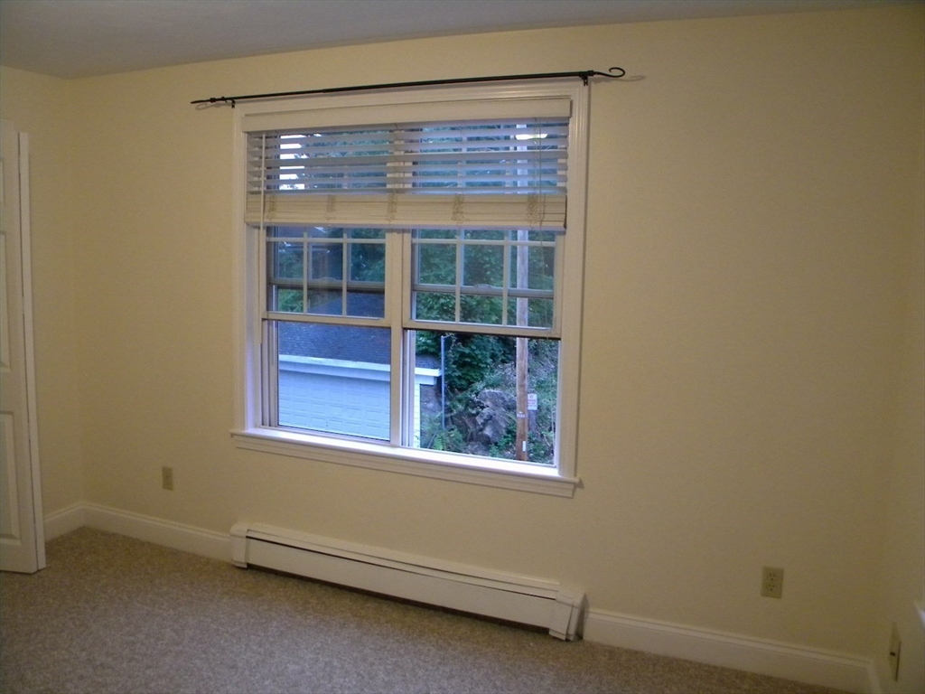 11 Dell Ave, Medford