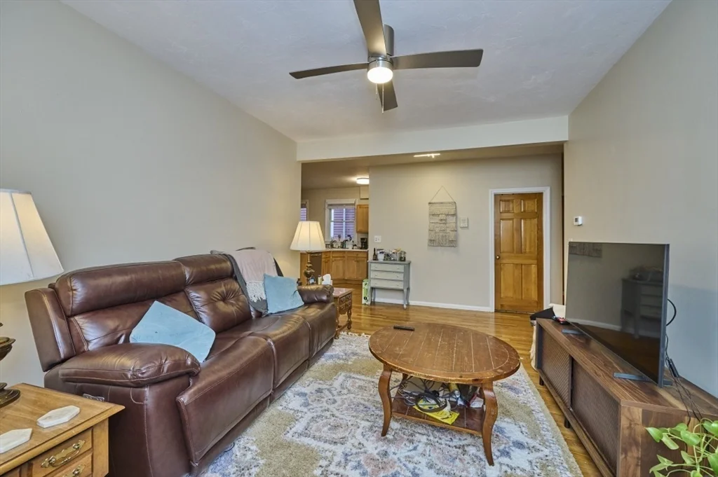 14 Haverford St, Jamaica Plain