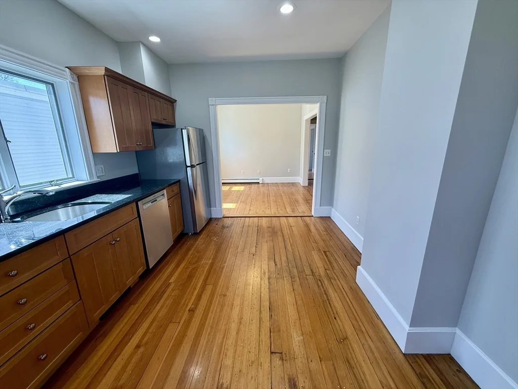 38 Goldsmith St, Jamaica Plain