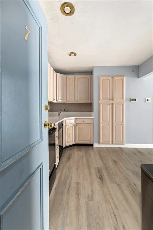 222 Winthrop Shore Dr, Winthrop