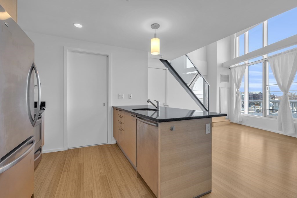 1 Earhart, East Cambridge