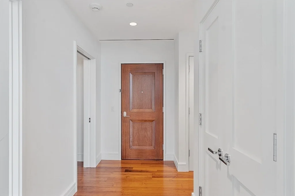 1 Dalton St, Back Bay