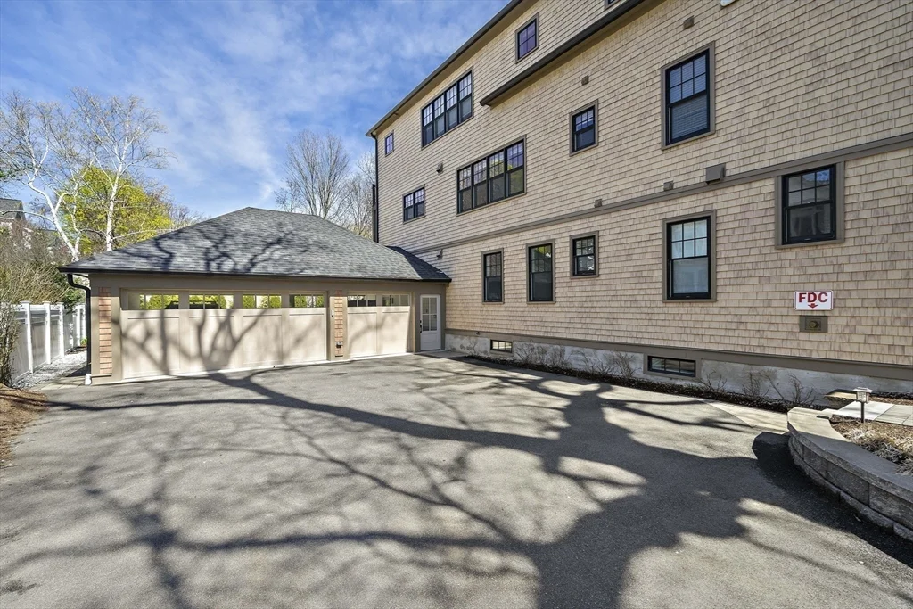 144 Linden St, Wellesley