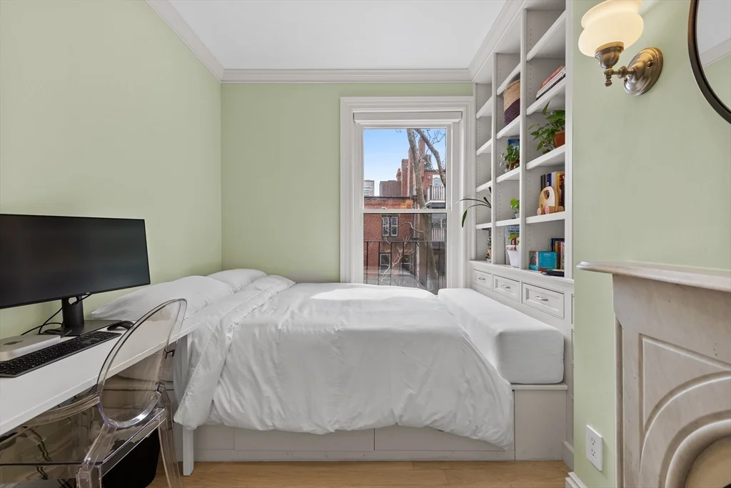 238 Marlborough St, Back Bay