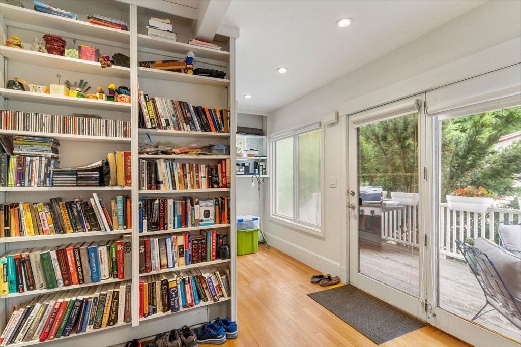 148 Lakeview Ave, West Cambridge