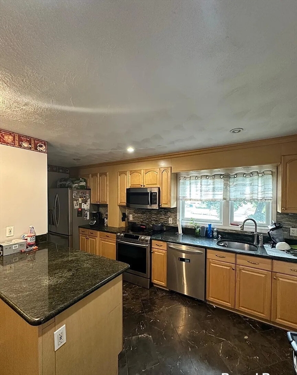 73 Almont St, Medford