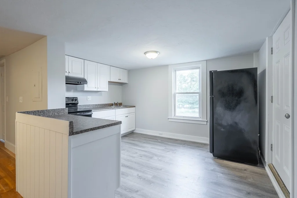 85 E Main, West Brookfield