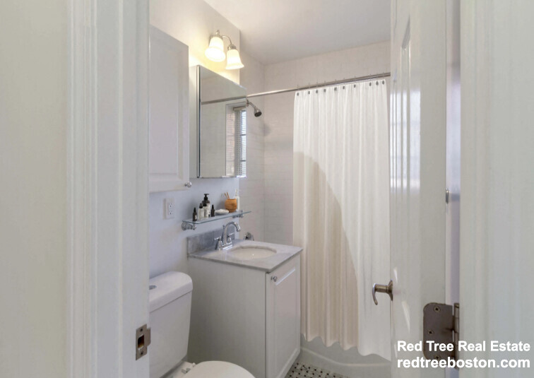 86 Saint Paul St, Coolidge Corner