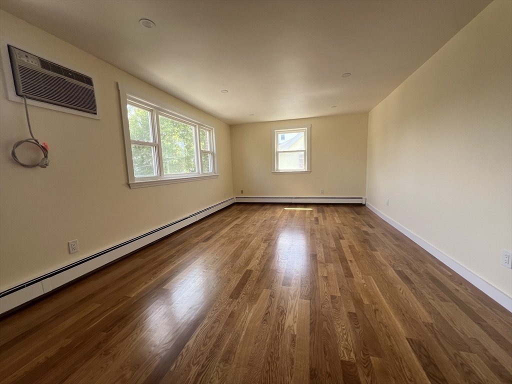 79 Walnut St, Belmont