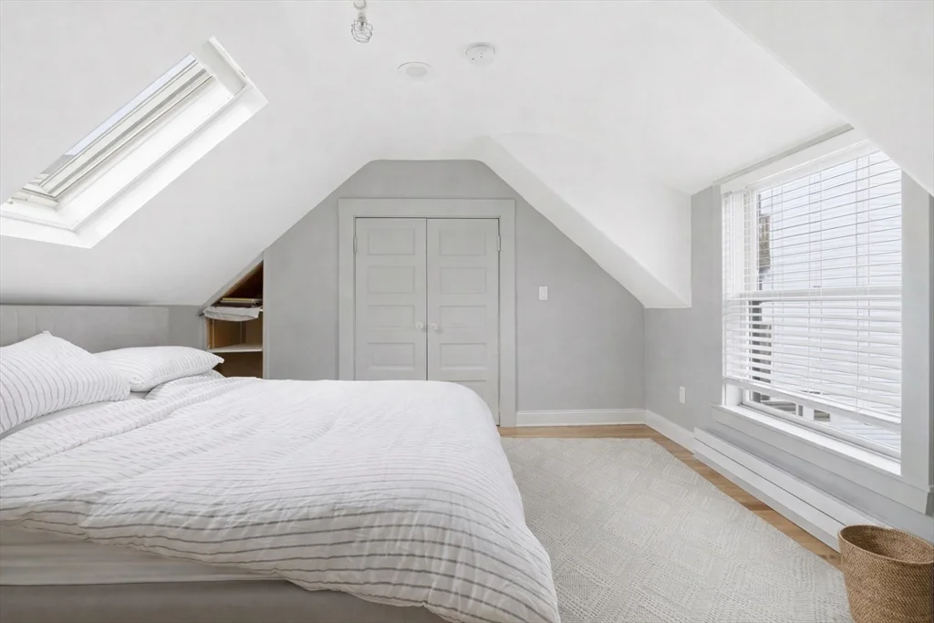 20R Adrian St, Ward Two