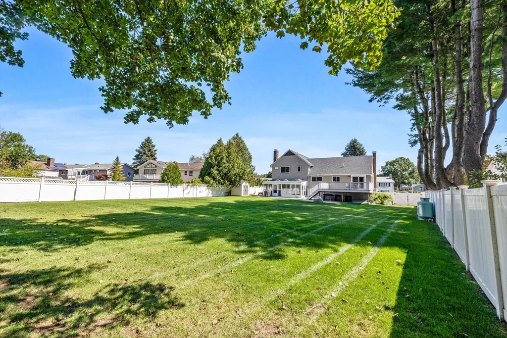 46 Juniper Dr, Saugus