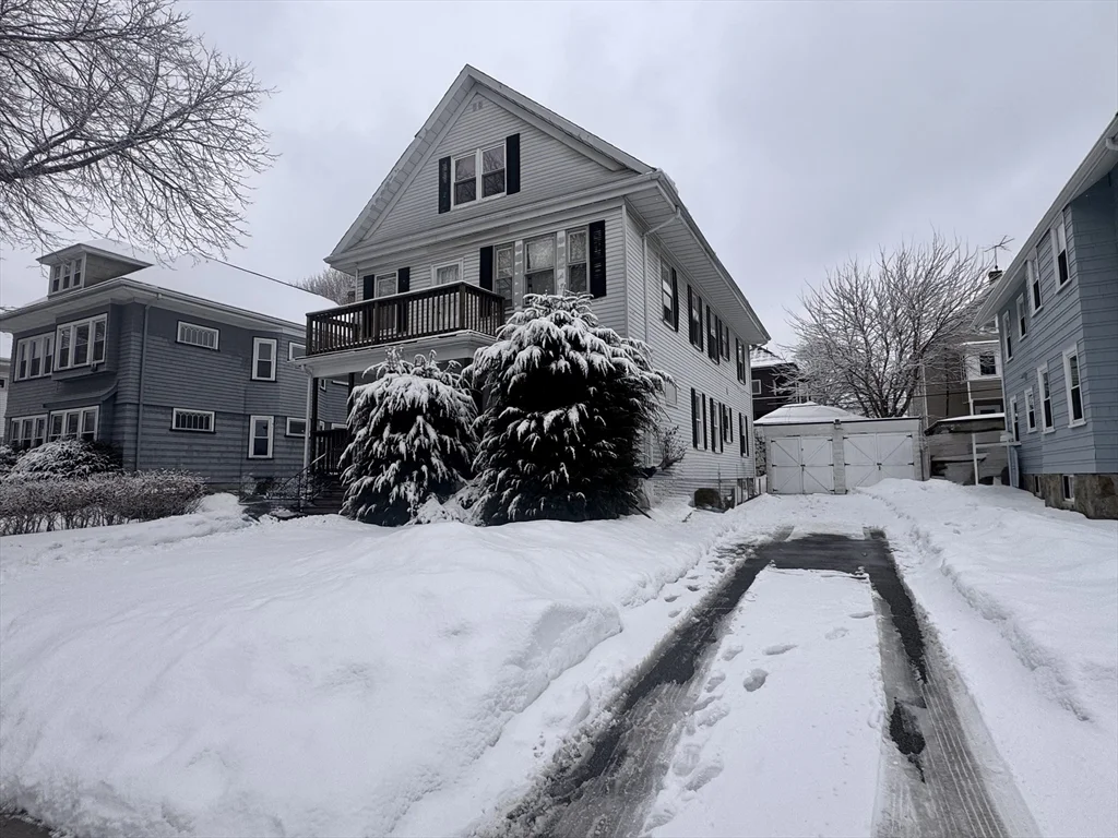 129 Redlands Rd, West Roxbury