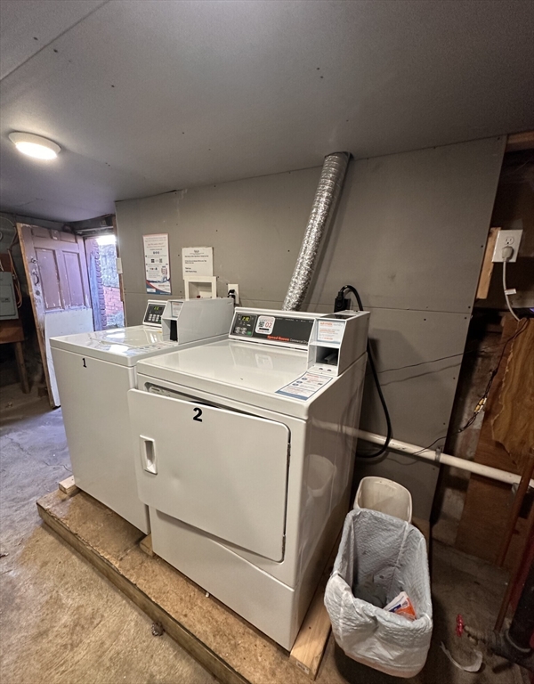 4A Weld Ave, Roxbury