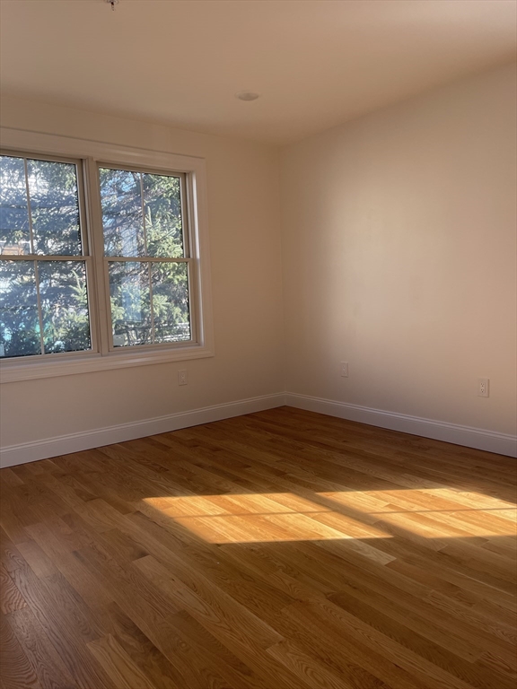 40 Everett St, Everett