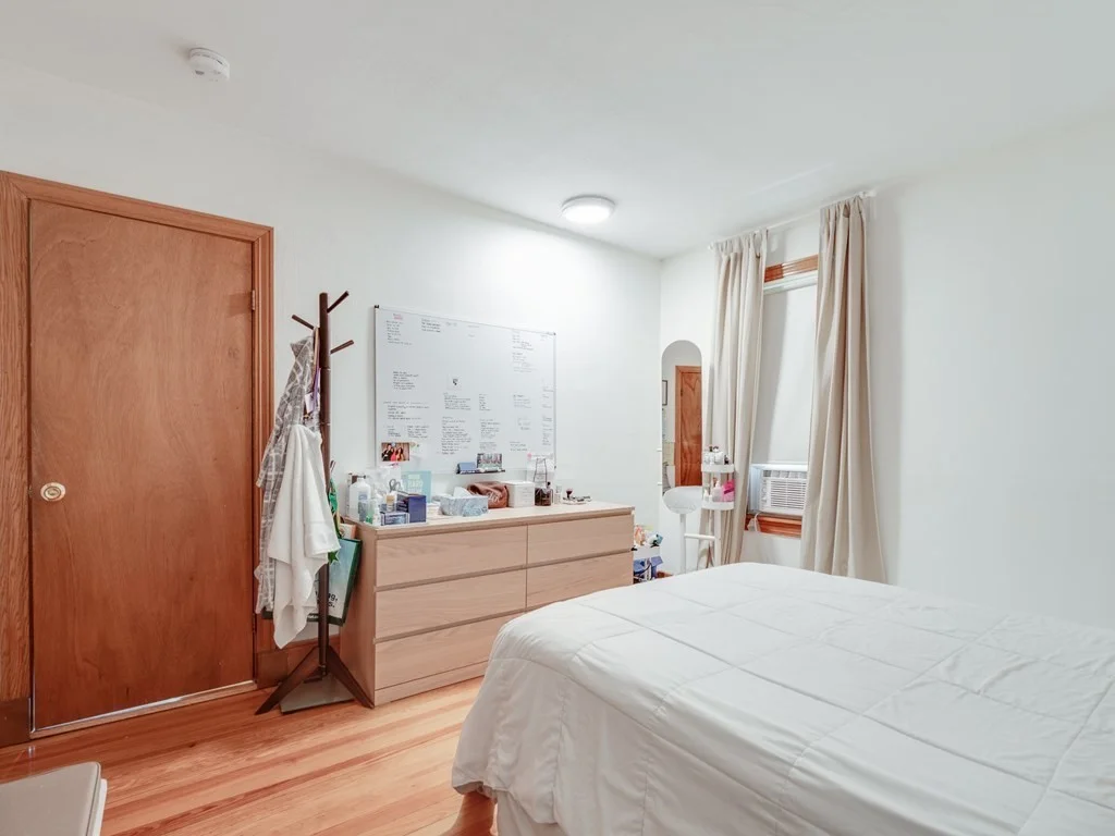 354 Beacon, Ward Two