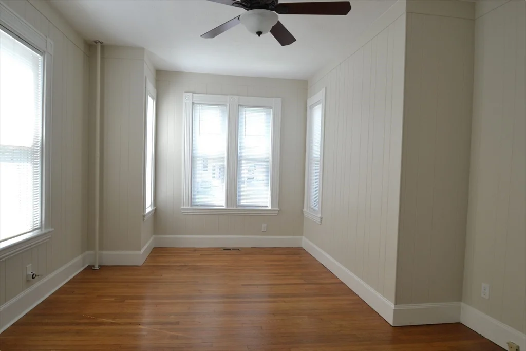 76 Brown St, South Waltham