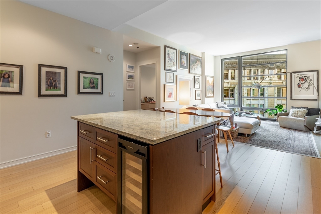 580 Washington St, Midtown