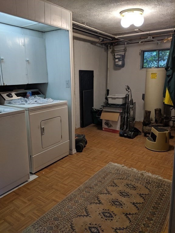 11 Renee Ter, Newton