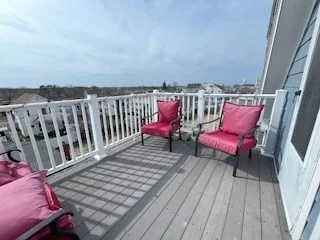 84 Railroad Ave, Salisbury