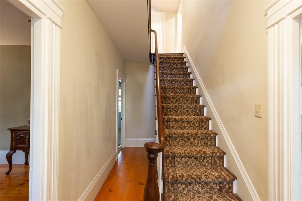 44 Russell St, Downtown