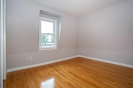 35 Maple St, South Side