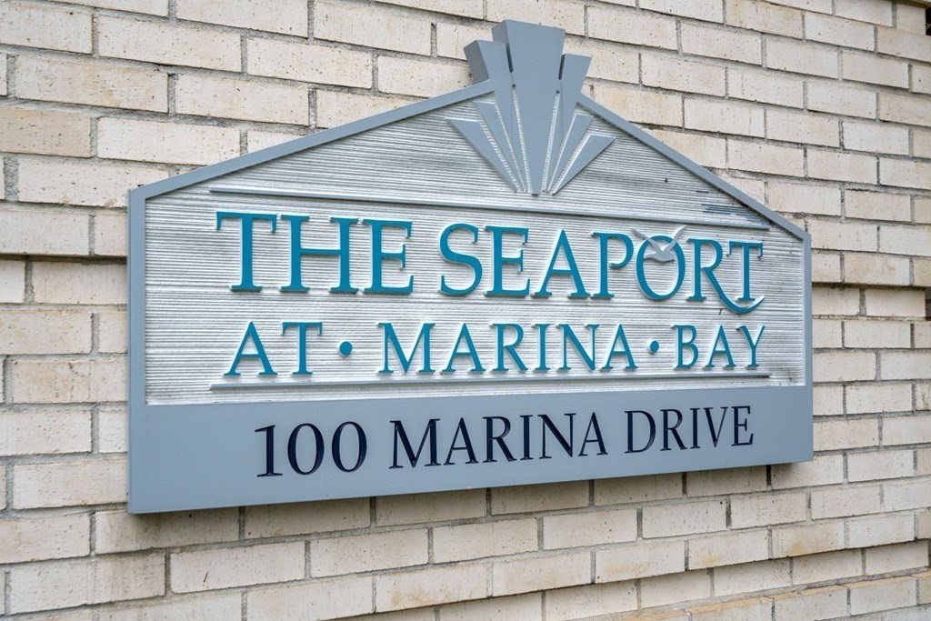 100 Marina Dr, Quincy