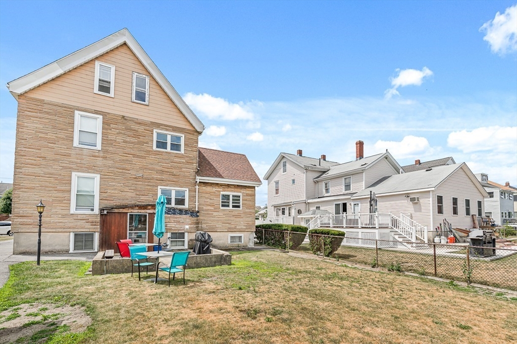 91 Third St, Medford