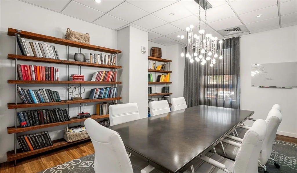 99 Kneeland St, Chinatown