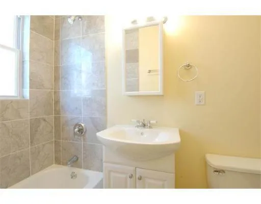 19 Parker Hill Ave, Mission Hill