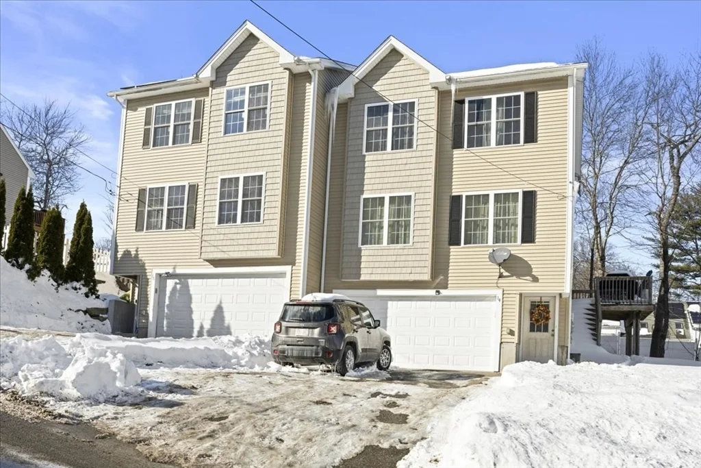16 Third St, Worcester