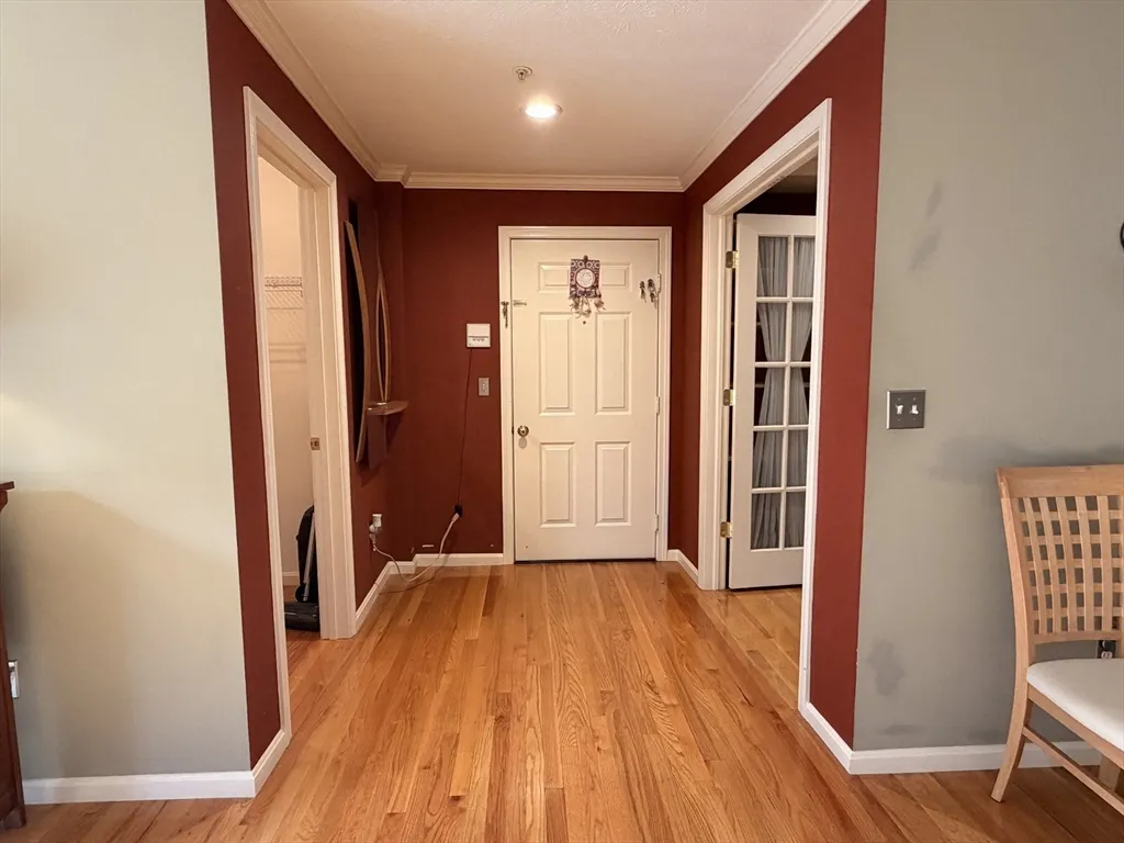 7 Conant Rd, Winchester