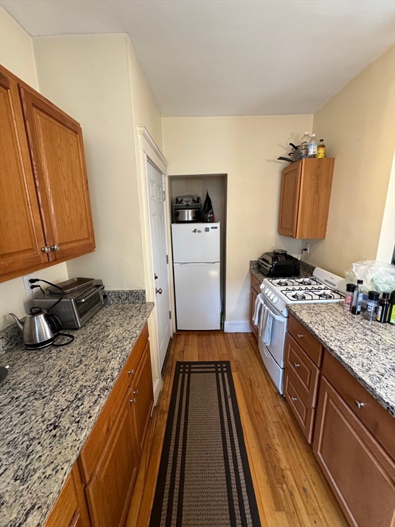 6 Sherborn Ct, South Medford