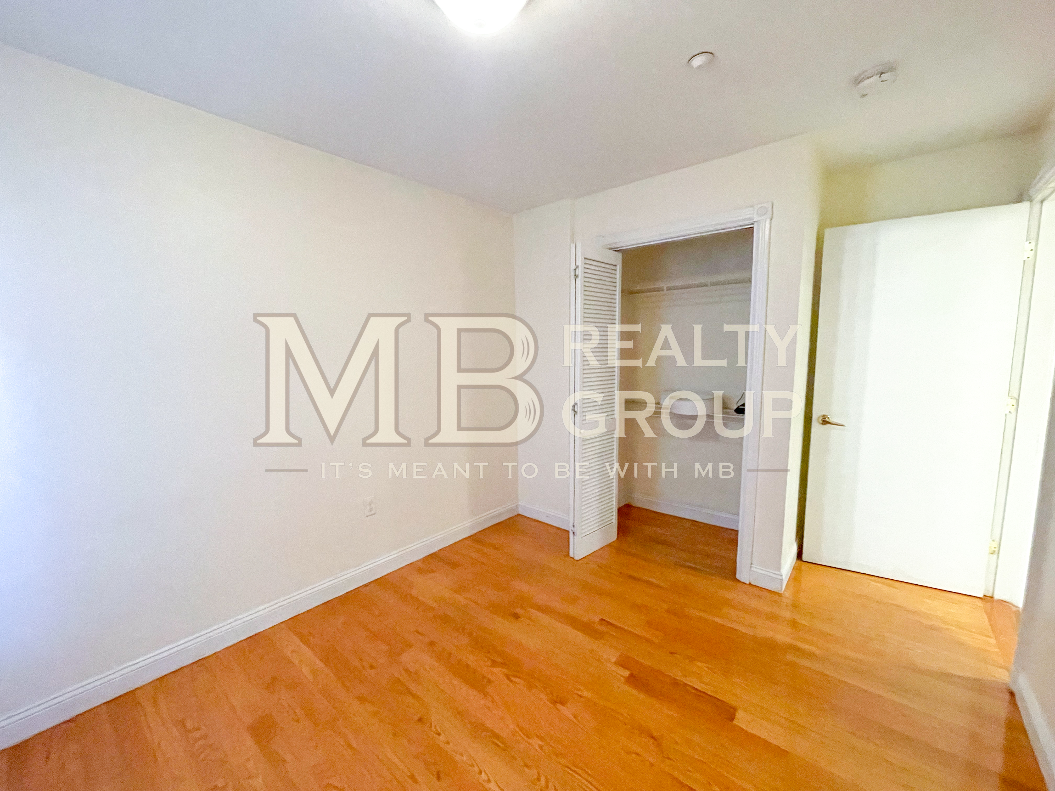 90 Westland Ave, Fenway