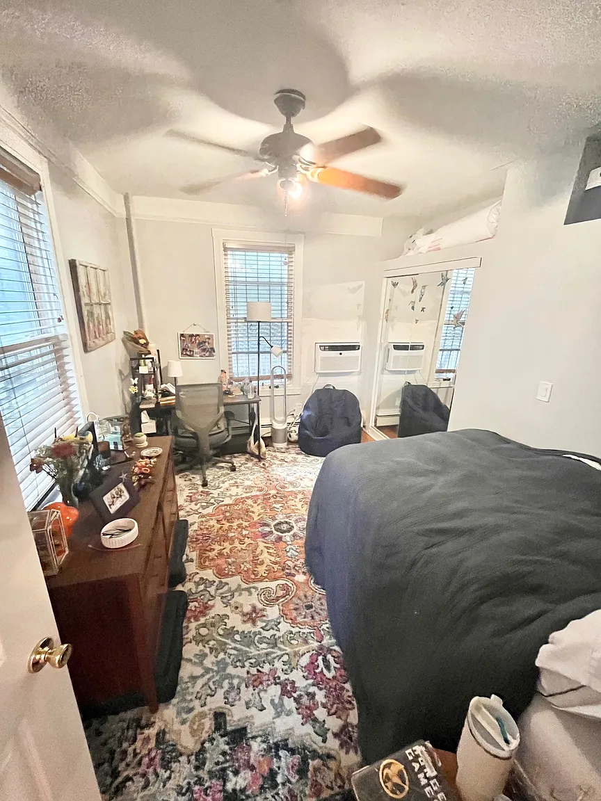 180 Hillside St, Mission Hill