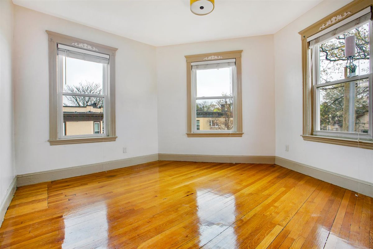 2 bed, 1 bath apartment for rent at 134 Sutherland Rd Unit 6, Brighton — photo 10 of 12