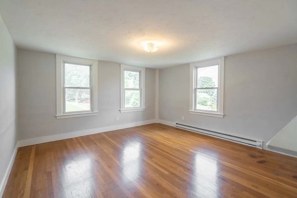 85 E Main, West Brookfield