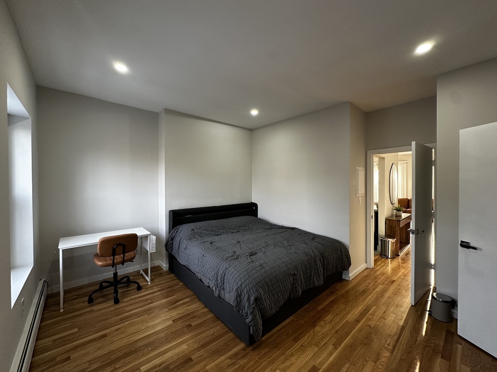 670 Massachussetts Ave, South End