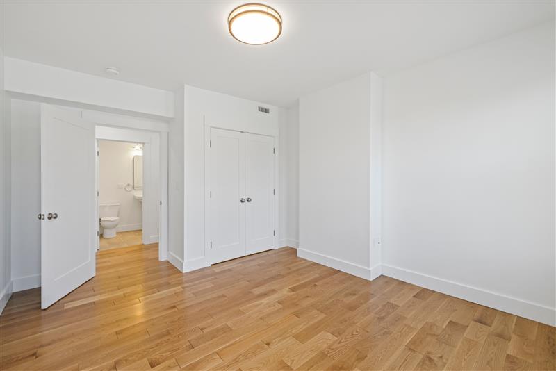 406 Columbia St, Wellington-Harrington