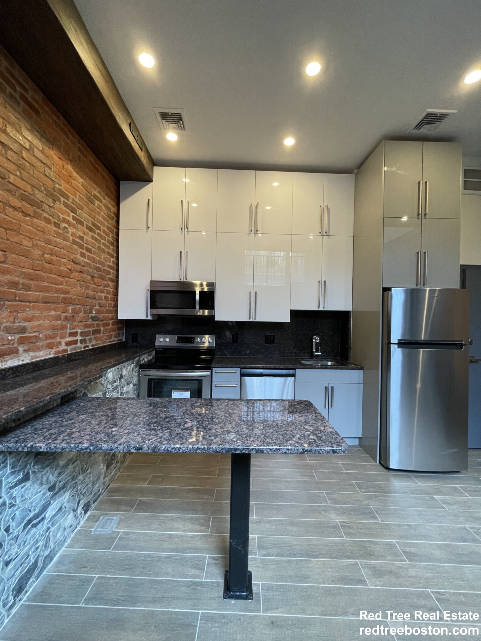 1028 Commonwealth Ave, Boston