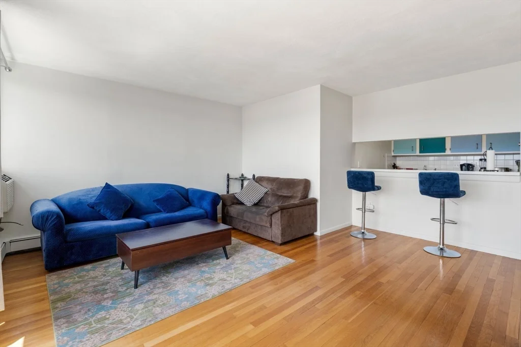 1643 Cambridge St, Harvard Square