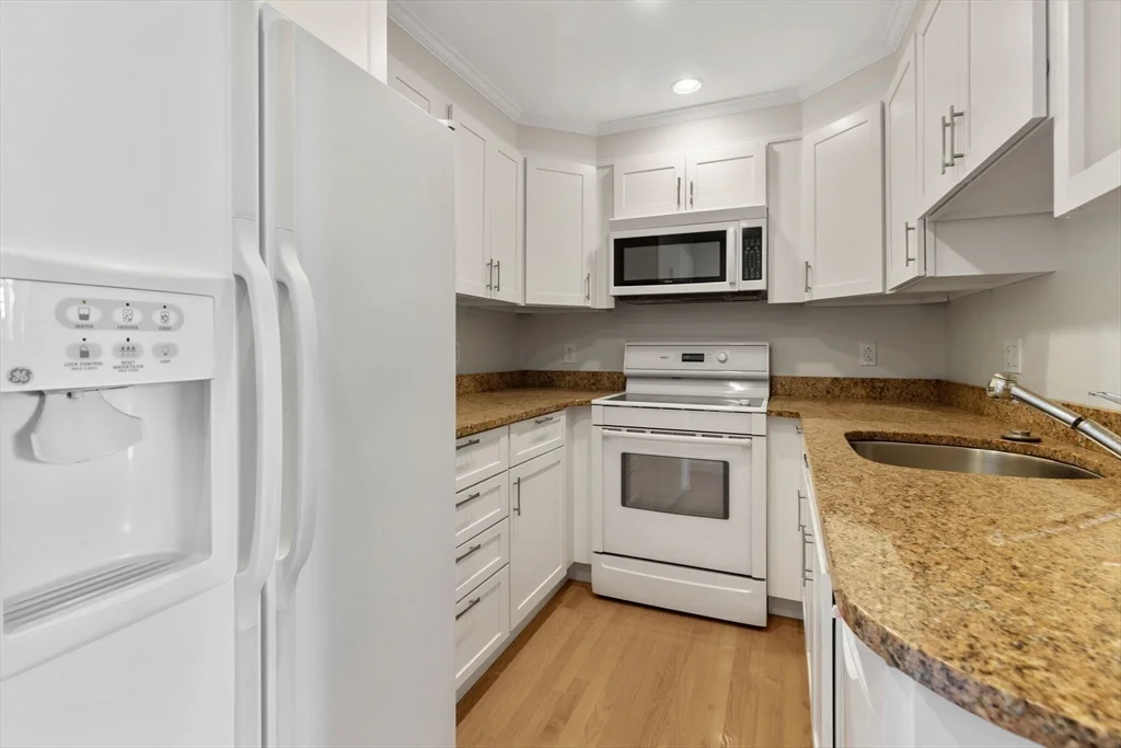 122 Beacon, Back Bay