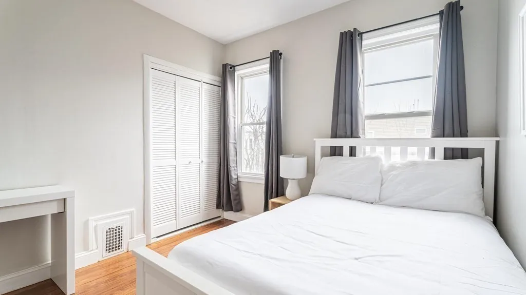 17 Cawfield, Boston