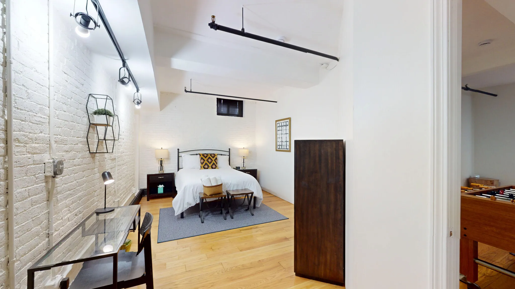 19 Stanhope St, Back Bay