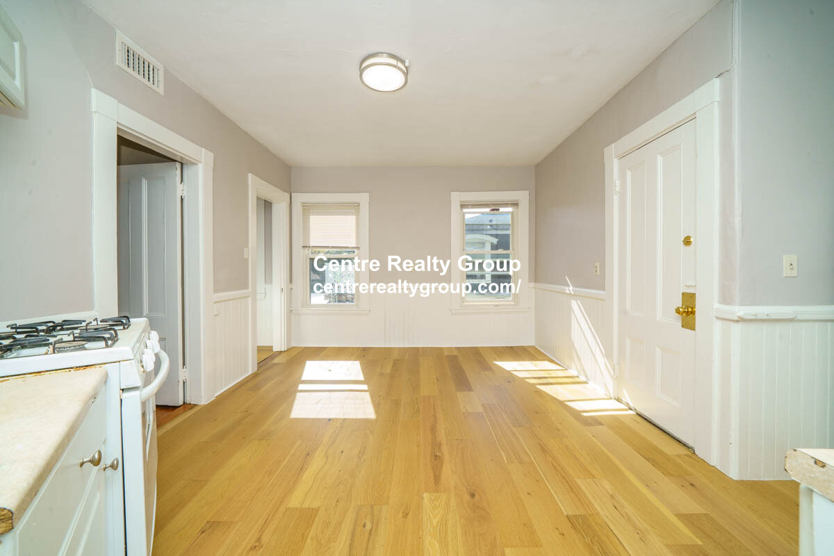 1590 Cambridge St, Harvard Square