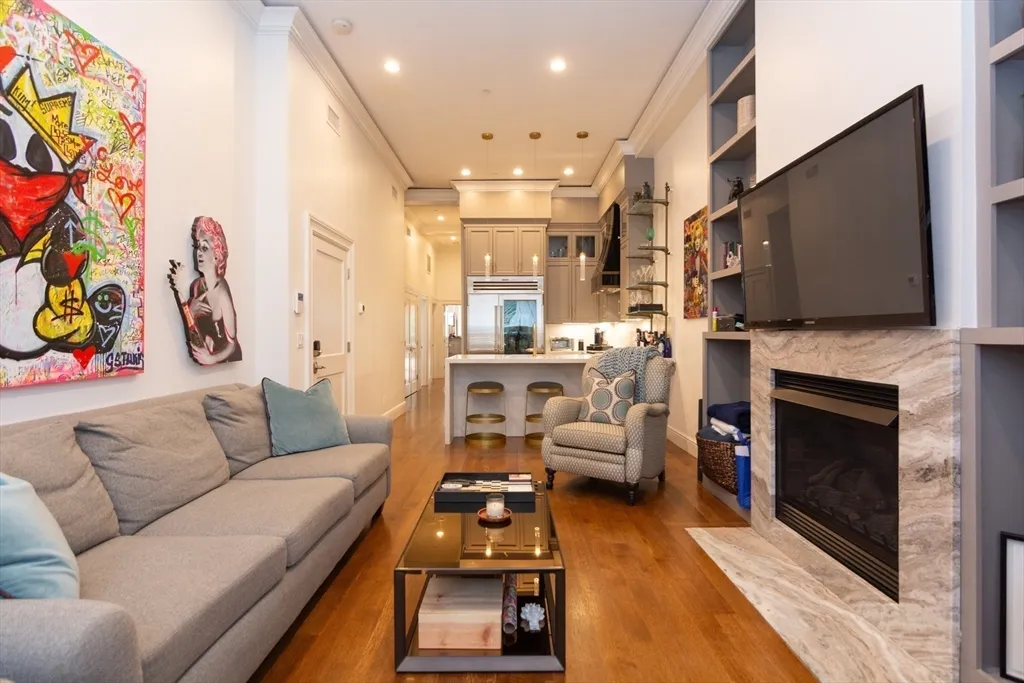 288 Commonwealth Ave, Back Bay