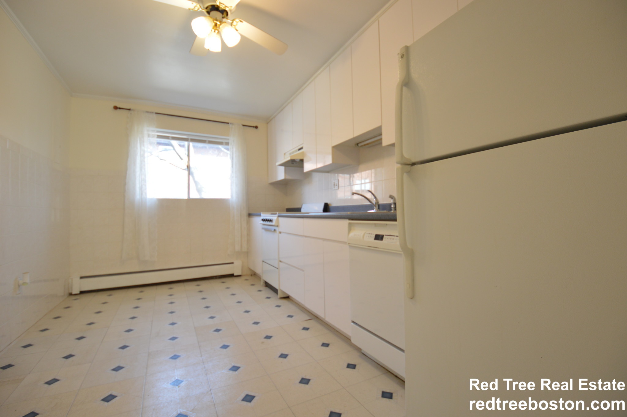 54 Bryon Rd, Chestnut Hill