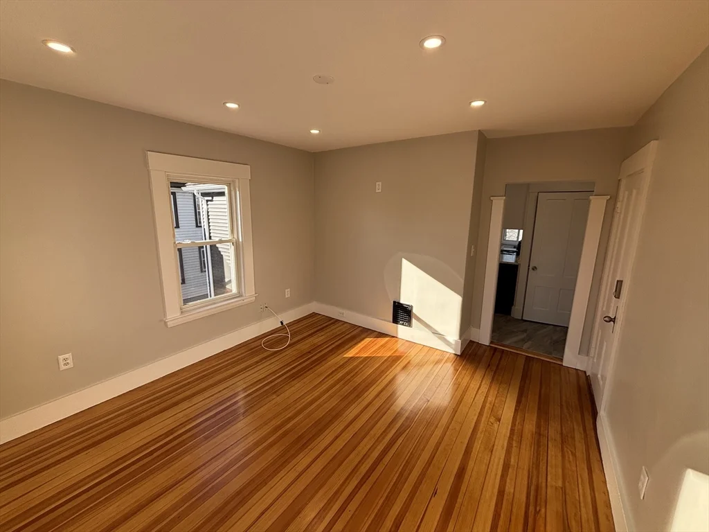 240 Nahatan, Norwood