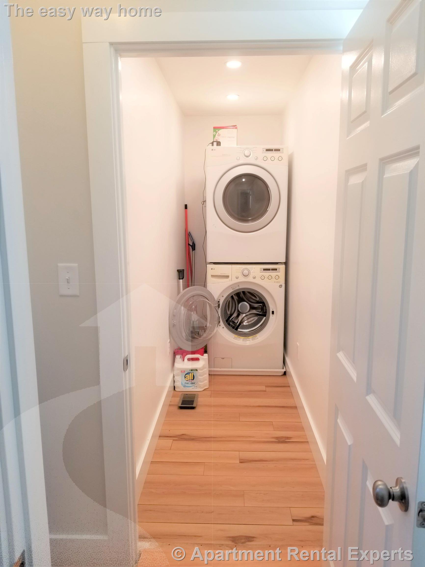 12R Conwell Ave, Tufts