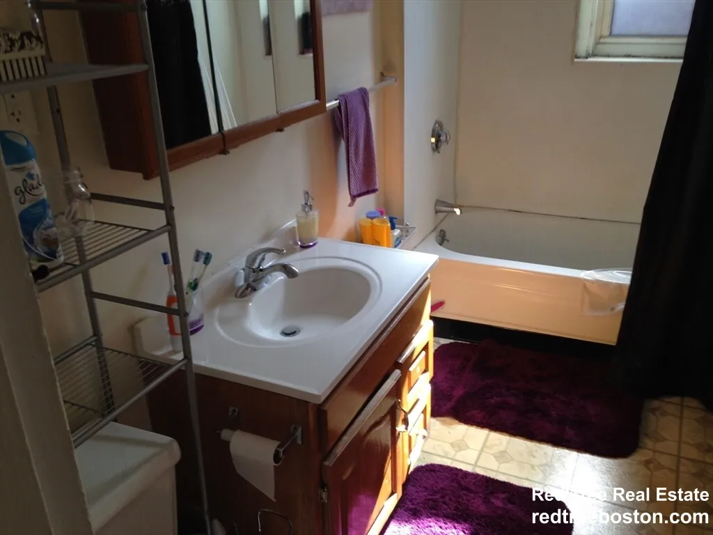 71 South Huntington Ave, Jamaica Plain