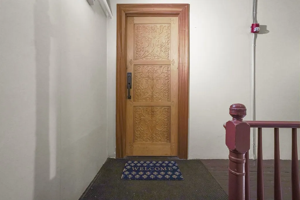 96 South St, Leather District